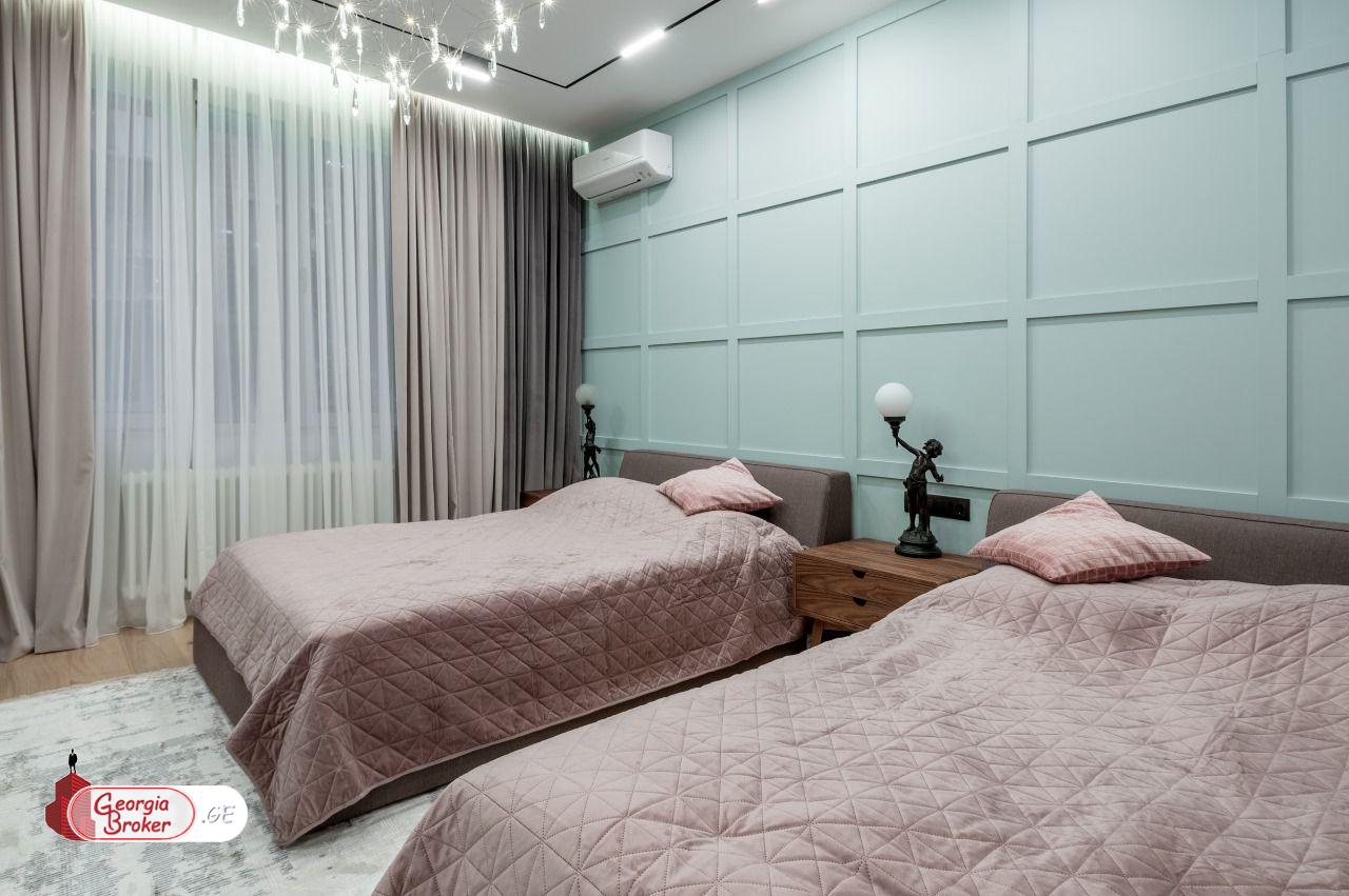 იყიდება ახალი გარემონტებული 4 ოთახიანი ბინა ვაკეში